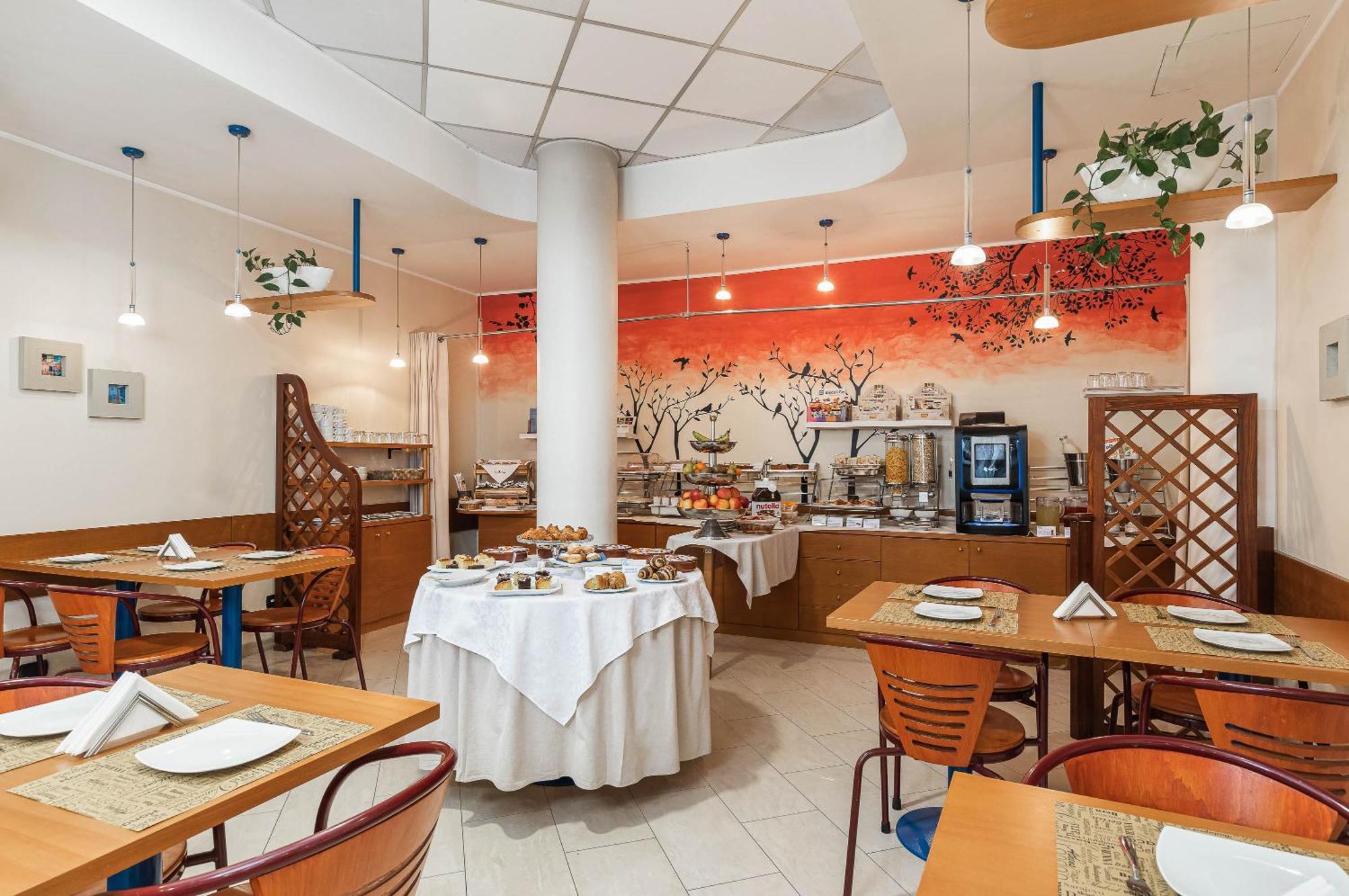 Welcome Hotel Legnano Bagian luar foto