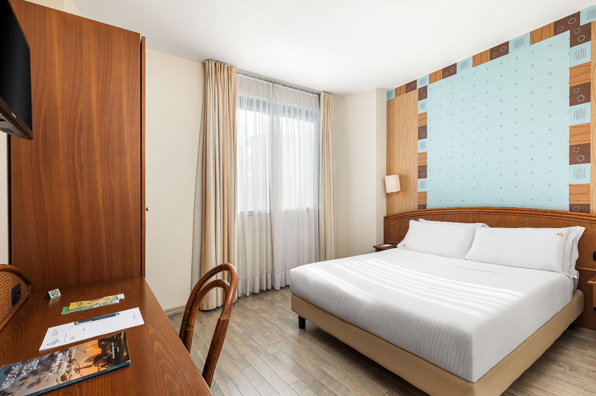 Welcome Hotel Legnano Bagian luar foto