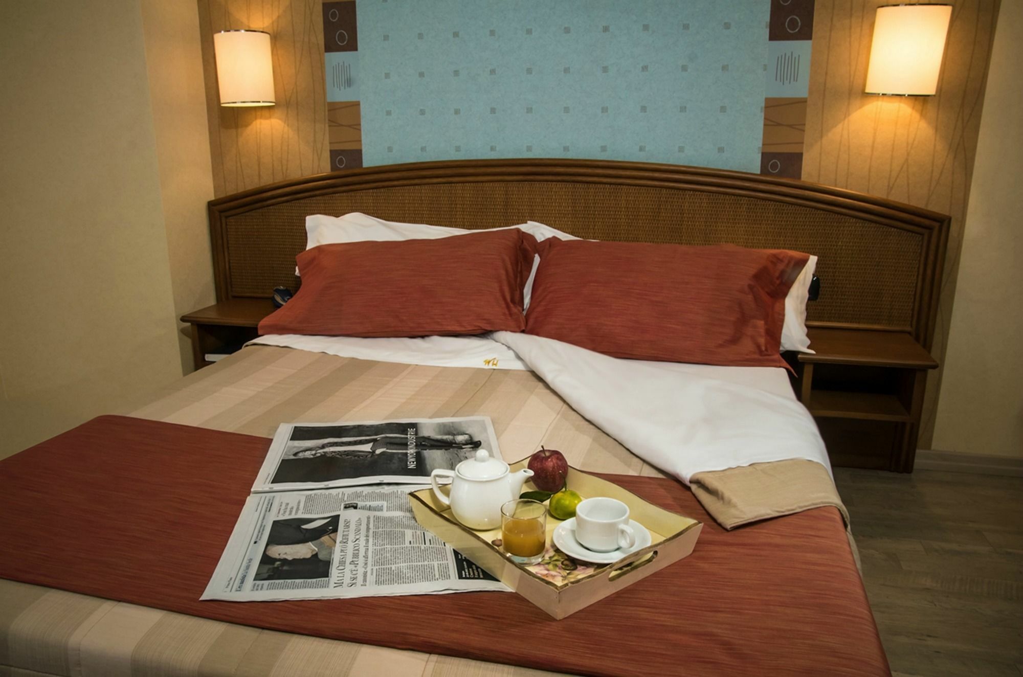 Welcome Hotel Legnano Bagian luar foto